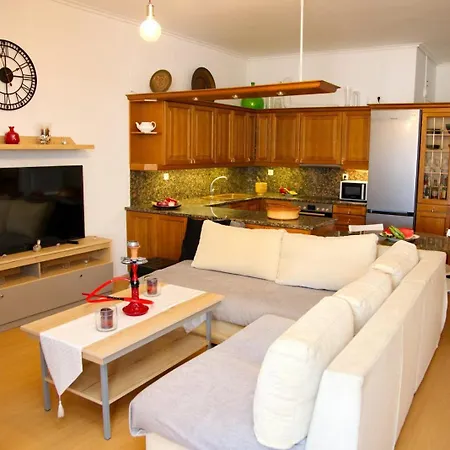 Aroura Homes 3br 2ba *