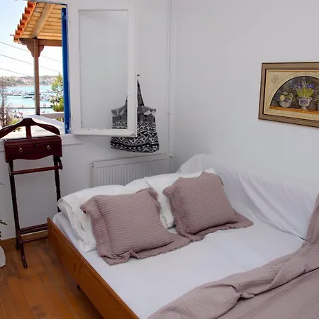 Aroura Homes 3br 2ba Apartment