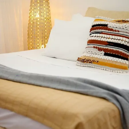 Aroura Homes 3br 2ba