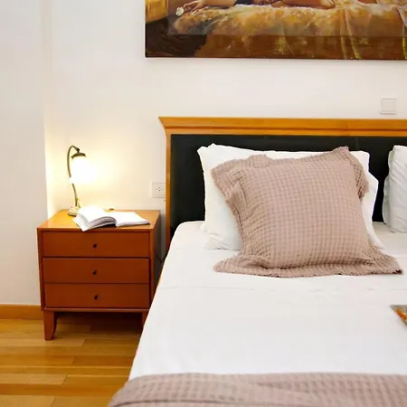 Aroura Homes 3br 2ba
